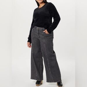 NWT Stylish Chic Plus Size Charcoal Wide-Leg Flare Jeans